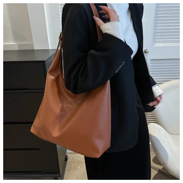 The Ultimate Carryall: Fashionable Leather Tote for Women